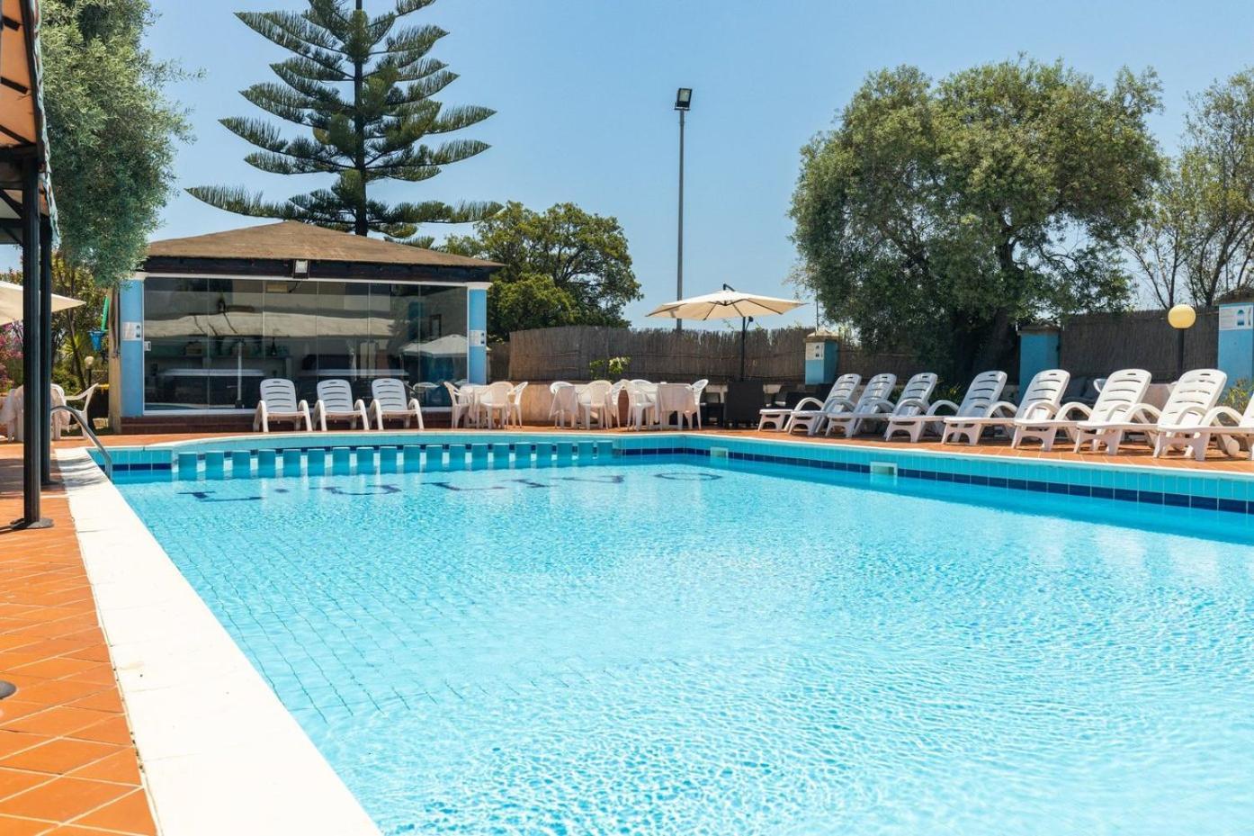 Hotel L'Ulivo Girasole Exteriör bild