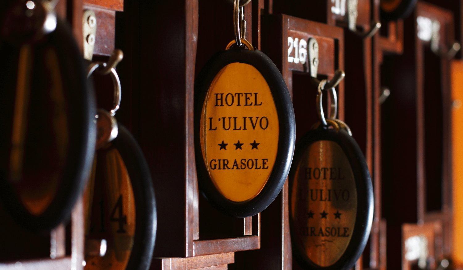 Hotel L'Ulivo Girasole Exteriör bild